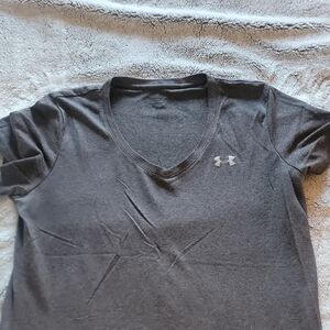 Under Armour Women's Charcoal V-Neck Tee